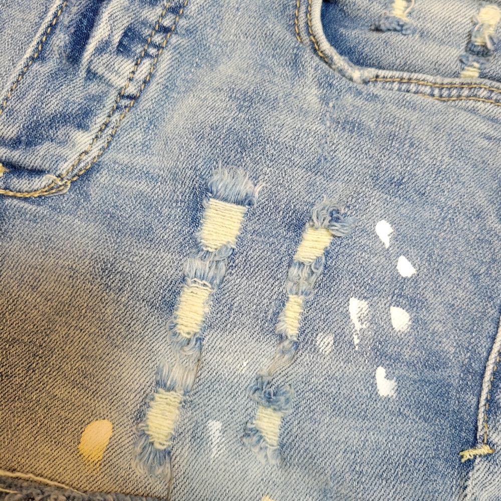 Anthropologie Distressed Jean Shorts - Picture 8 of 8
